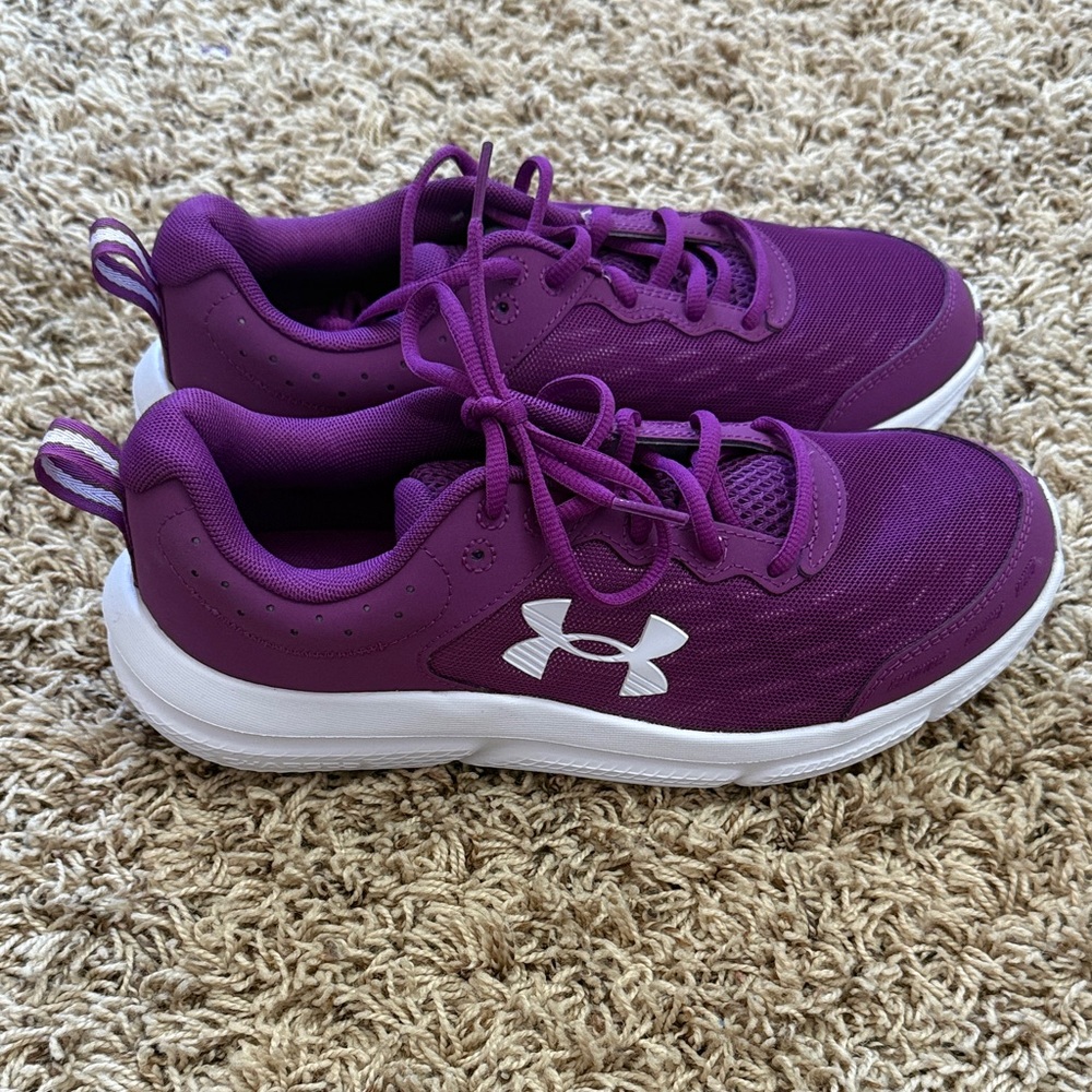 Under Armour Violet Athletic Shoes